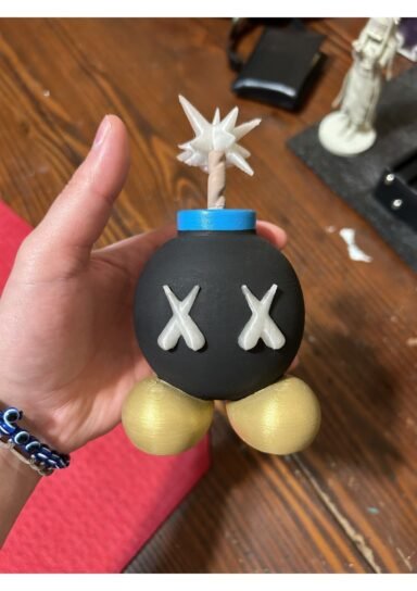 TNC3151KWSBM-Kaws Bomba Character Figure Boyalı Figür 15CM