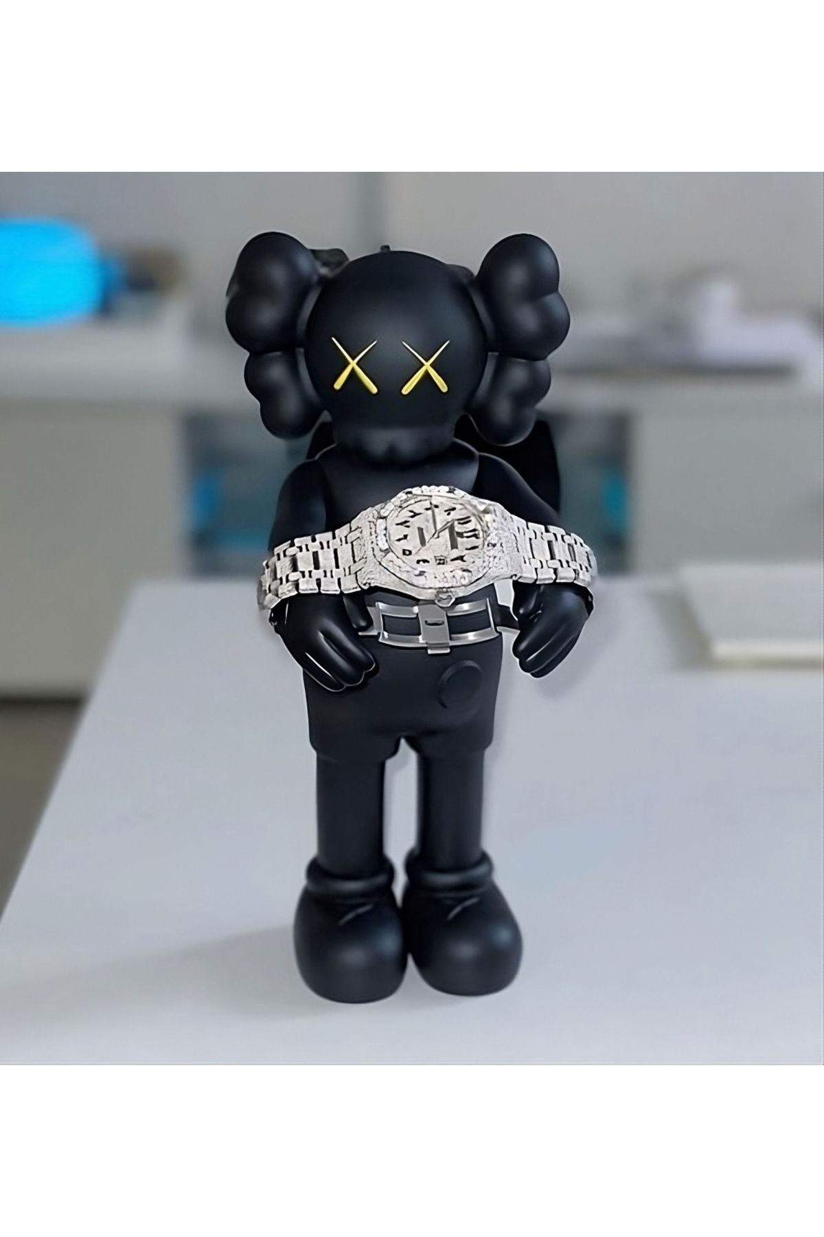 TNC3151KWSST-Kaws Saat Standı Kaws Saat Tutacağı Kaws Boyalı Figür Büyük Boy 20CM