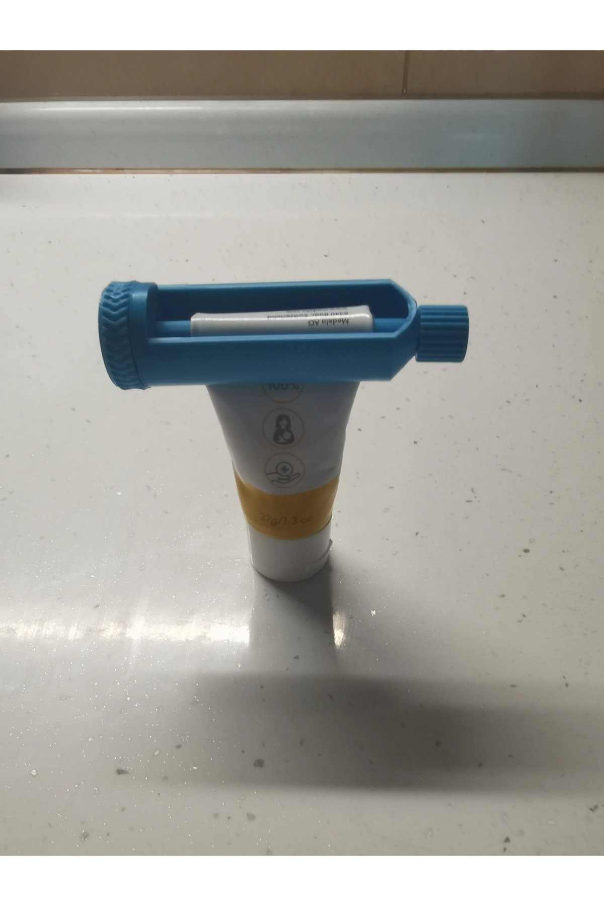 Çevirmeli Diş Macunu Sıkacağı - Görsel 3