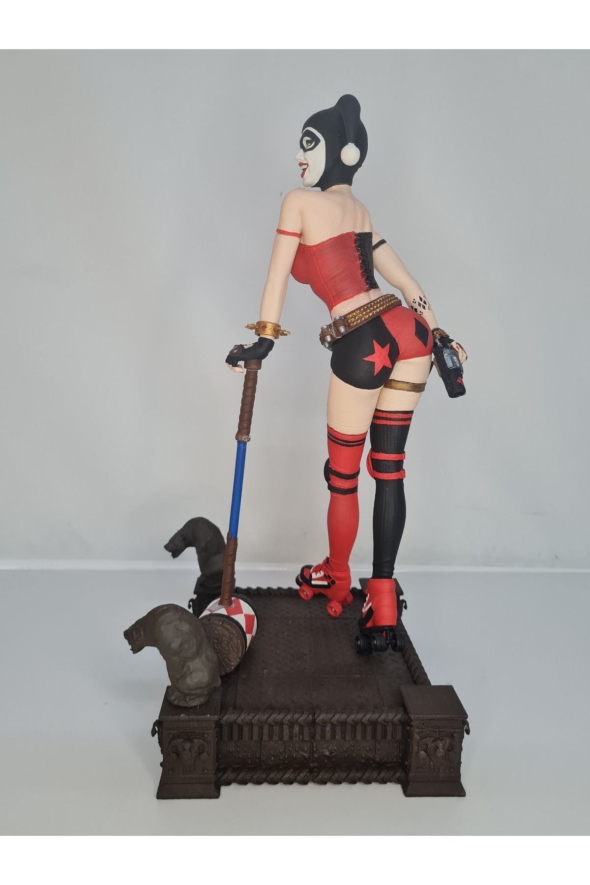 Harley Quinn(MASKELİ) Figürü (39 CM) - Görsel 4