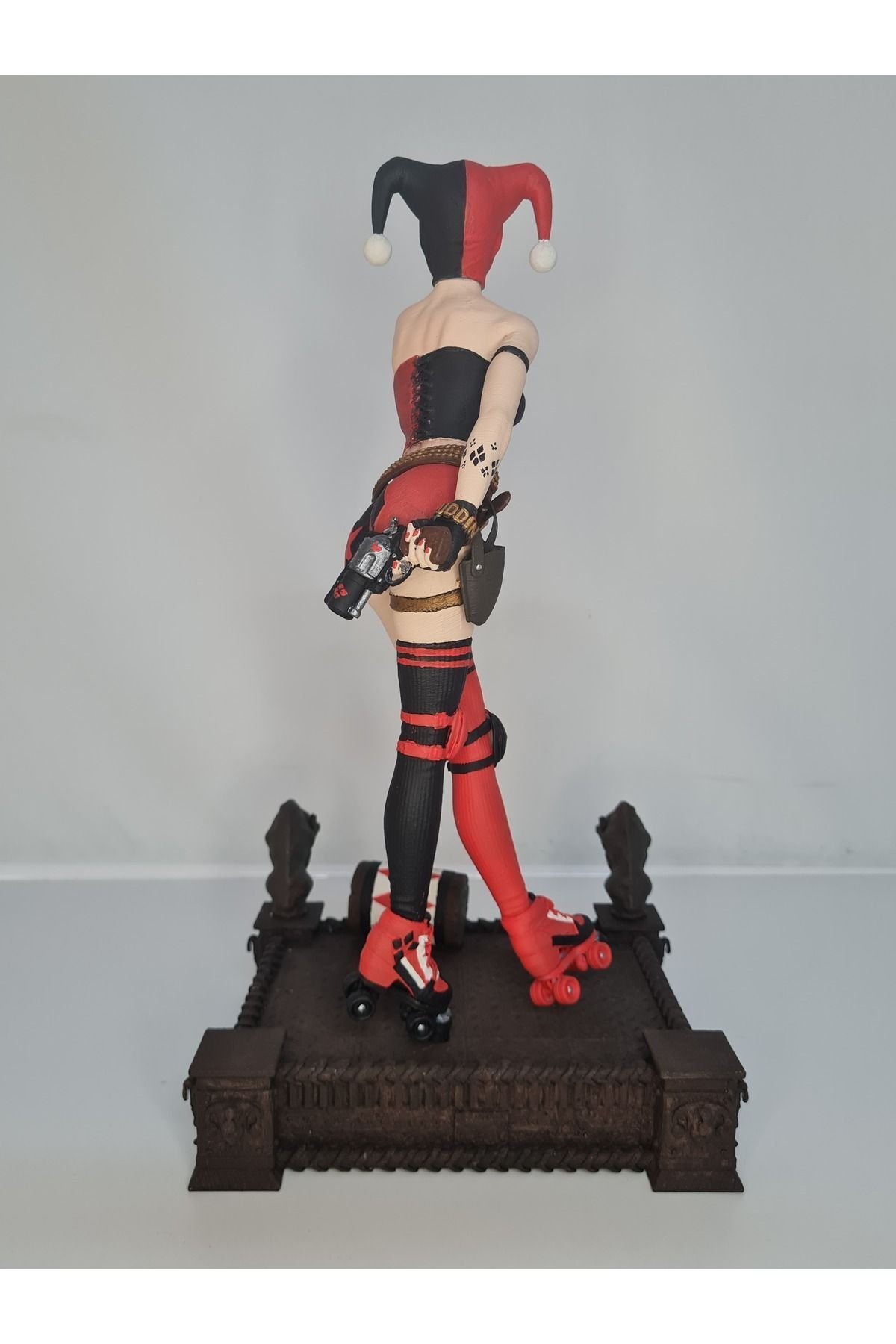 Harley Quinn(MASKELİ) Figürü (39 CM) - Görsel 6