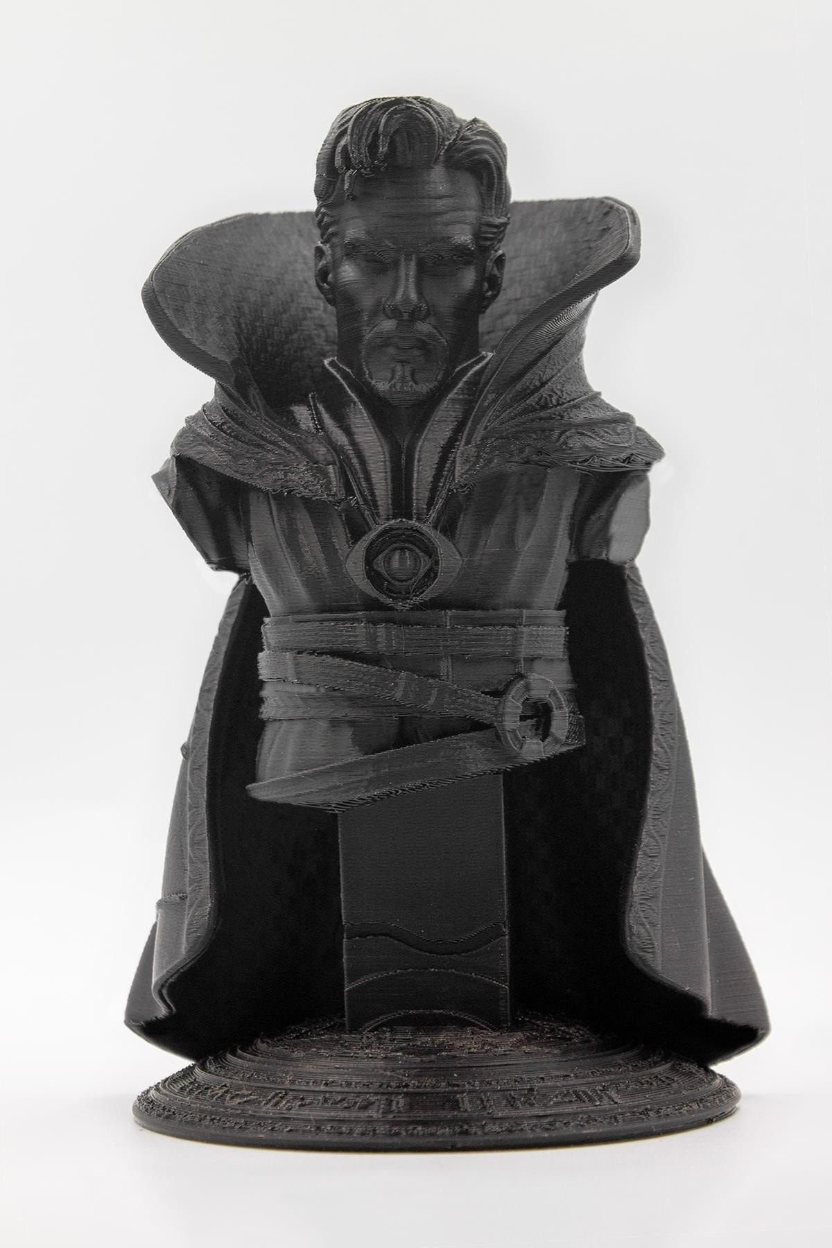 Marvel Evreninin Büyülü Kahramanı Dr. Strange 3D Baskı Büstü 20 cm - Görsel 2