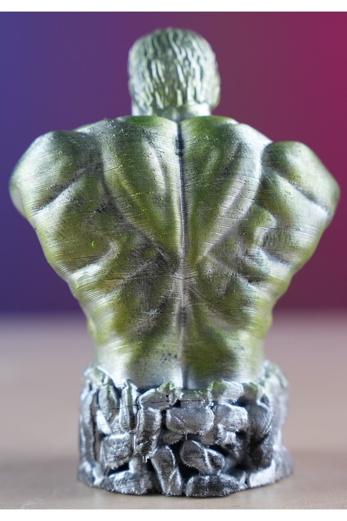 Hulk Boyalı Büst / Figür - 15 Cm - Görsel 4