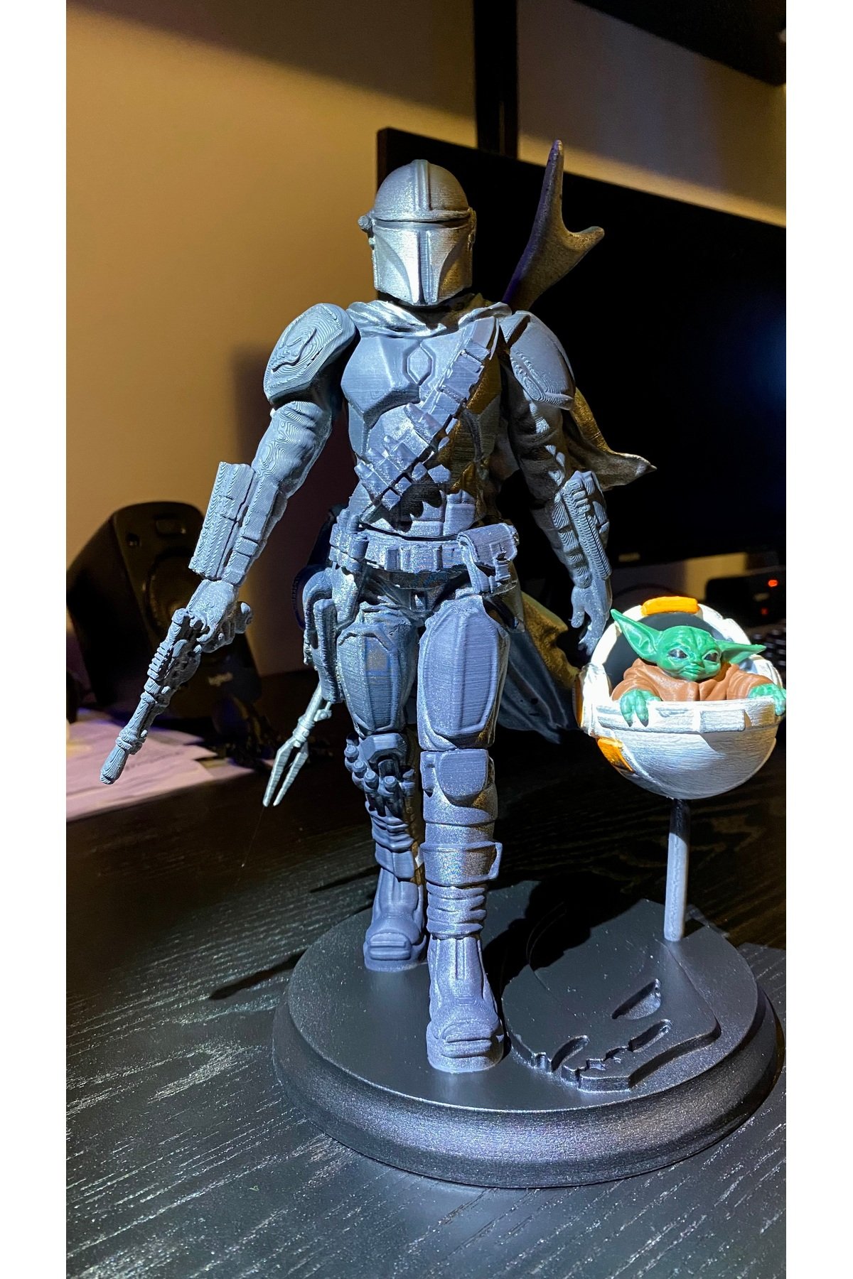 LNX9201WYHNS-The Mandalorian Figür (30CM DEV BOY)