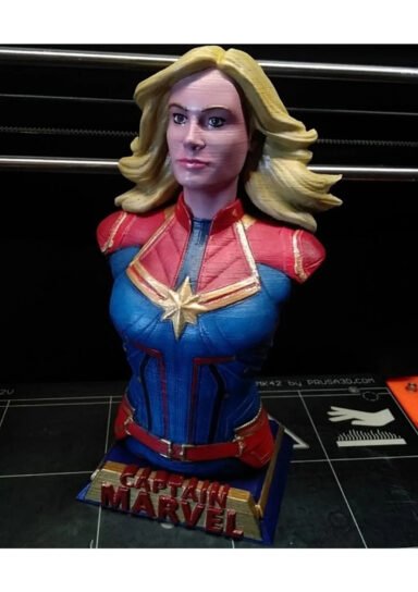TYB8D9BQTAEPGNB638-Captain Marvel Chracter Figure Boyalı Büst Figür 15CM
