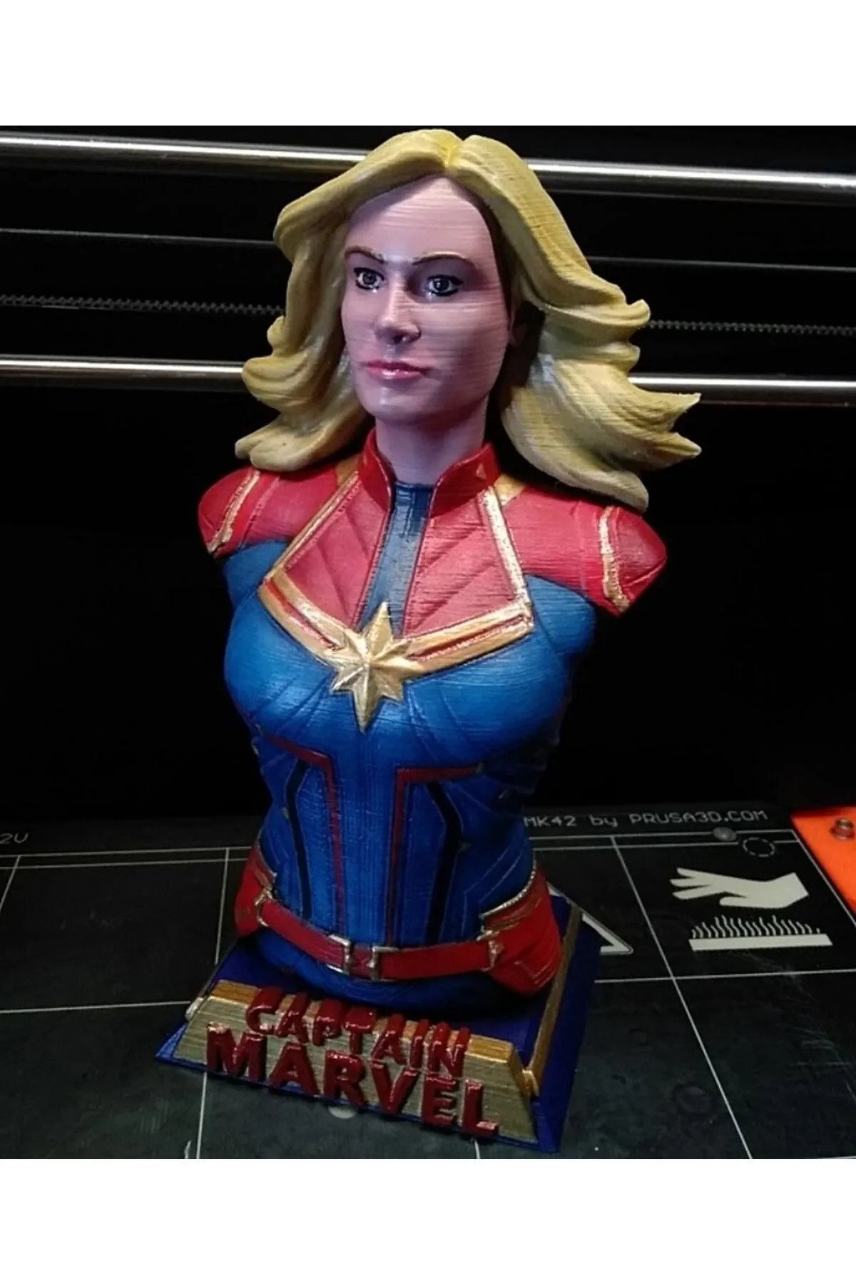 TYB8D9BQTAEPGNB638-Captain Marvel Chracter Figure Boyalı Büst Figür 15CM