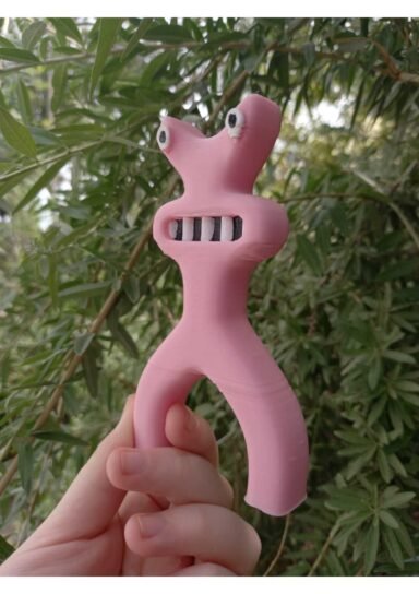 KZM9205KQLZN-Roblox Rainbow Friends Pembe Karakter Figür