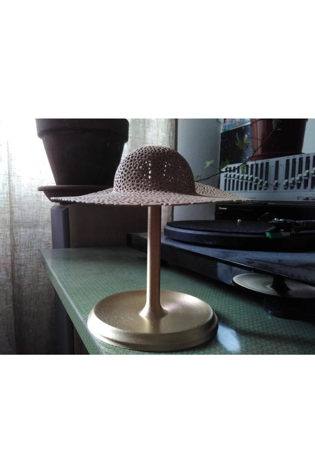 Gold Lüx Fötr Şapka Standı - Görsel 2