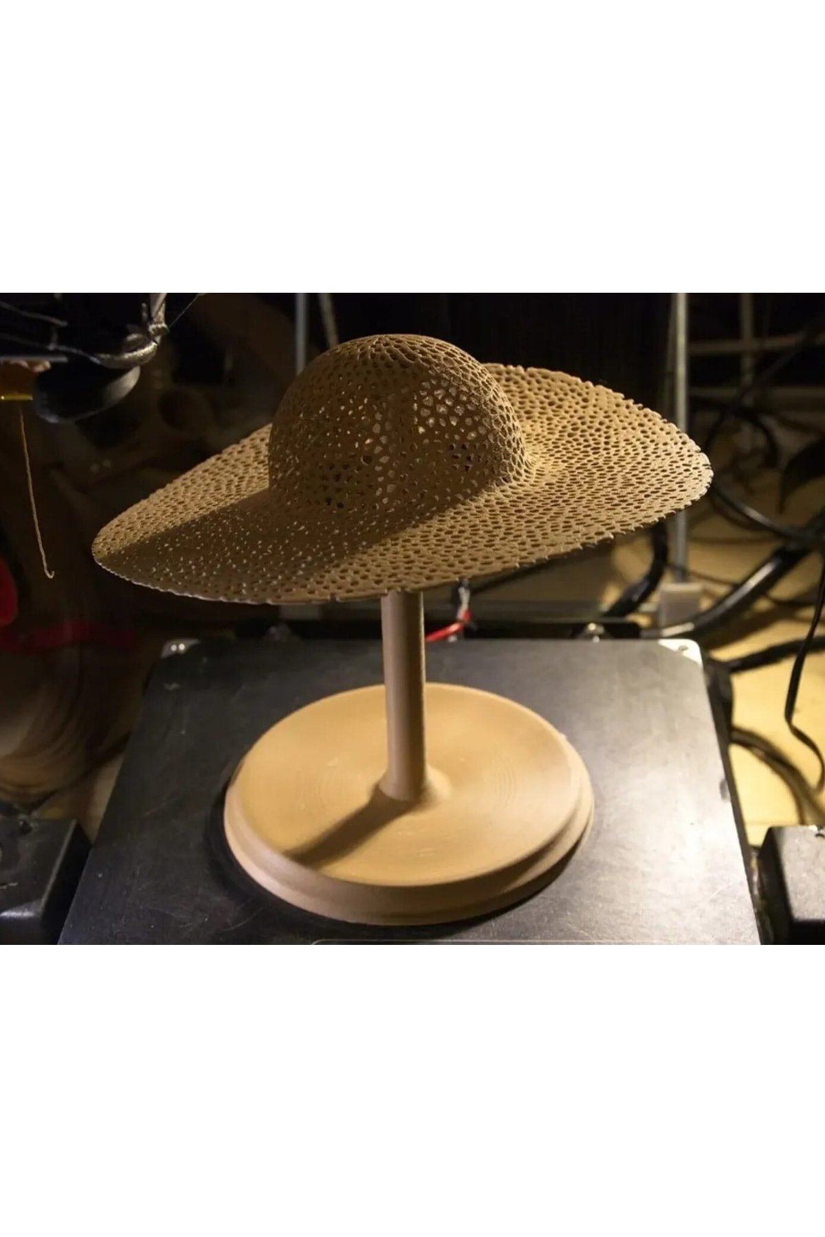 Gold Lüx Fötr Şapka Standı - Görsel 5